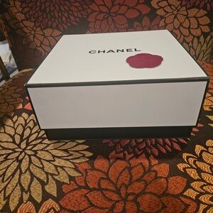 CHANEL White Box with Black Logo and Pink Flower Accent